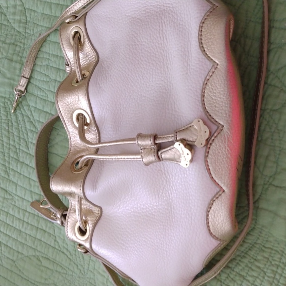 Jack Rogers bucket bag.Two straps,handle and Shoulder. Bag